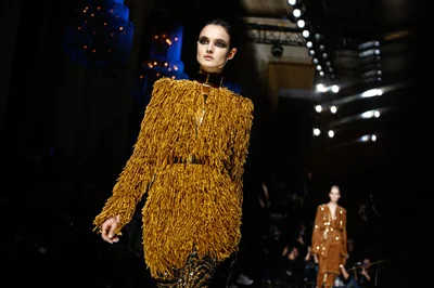 Look 19